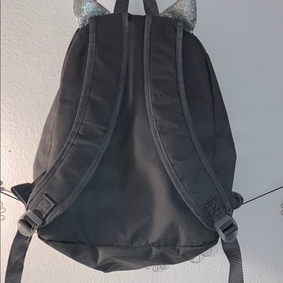 Adorable sequin unicorn 🦄 pack pack. - Picture 2 of 5